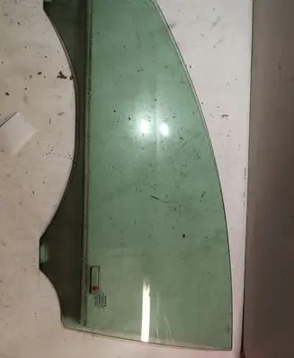 Volvo S40 Front door window glass four-door