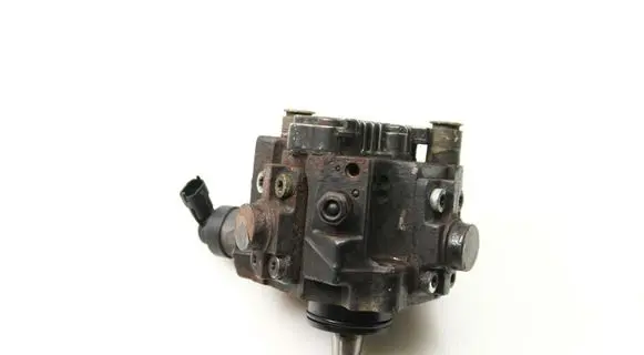 Hyundai i40 Fuel injection high pressure pump 331002A420