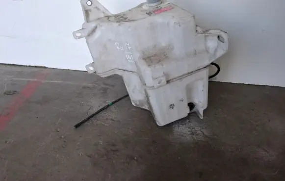 Lexus RX 450H Windshield washer fluid reservoir/tank 060356332