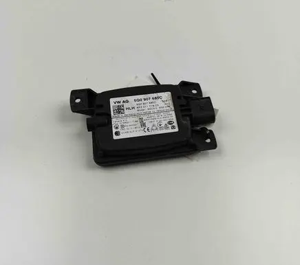 Skoda Superb B8 (3V) Blind spot module 5Q0907685C
