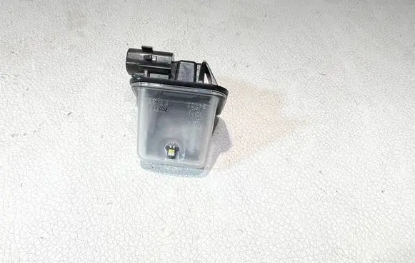 Suzuki Swift III Number plate light CB102047041