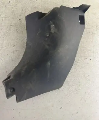 Toyota Yaris Foot area side trim 