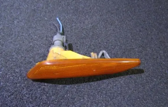 Alfa Romeo 156 Front fender indicator light