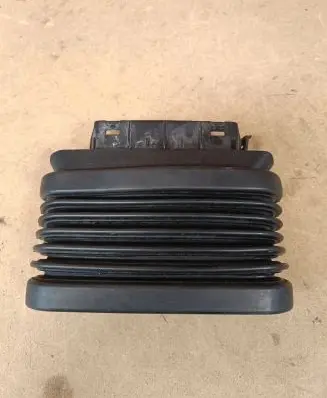 Mercedes-Benz C AMG W205 Engine cover (trim)