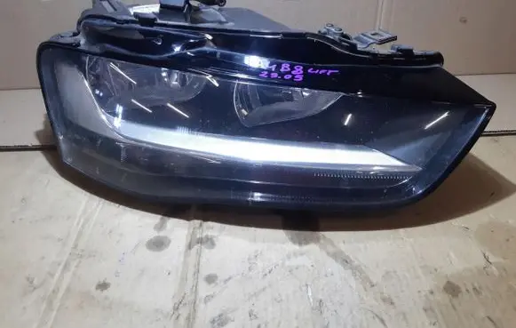 Audi A4 S4 B8 8K Headlight/headlamp