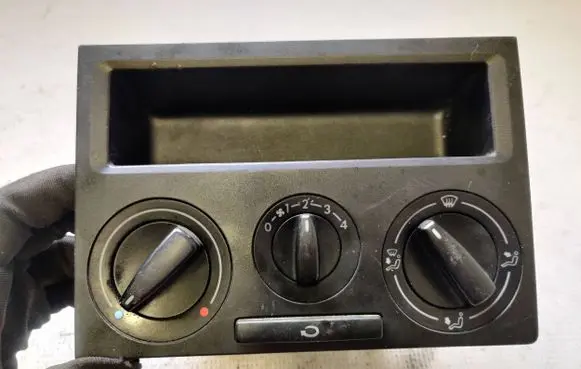 Volkswagen Transporter - Caravelle T4 Climate control unit 7D1819045L