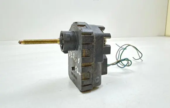 Toyota Corolla Verso E121 Headlight level adjustment motor PPGF40