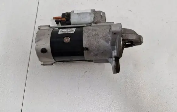 Renault Trafic III (X82) Starter motor 233001791R