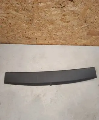Renault Megane IV Tailgate trim 909047683R