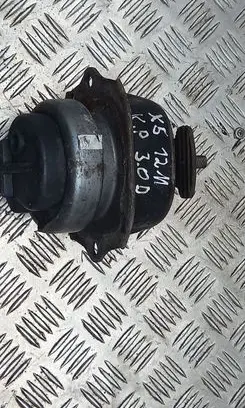 BMW X5 F15 Engine mount bracket 16004212