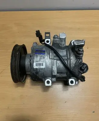 KIA Sportage Air conditioning (A/C) compressor (pump) 1037E05400