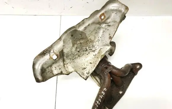 Nissan Note (E11) Exhaust manifold