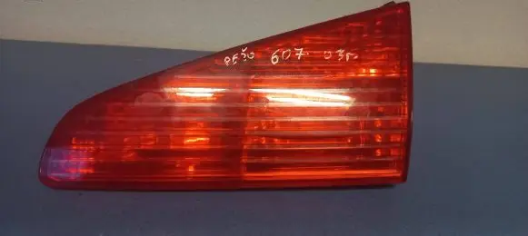 Peugeot 607 Rear/tail lights 2543D