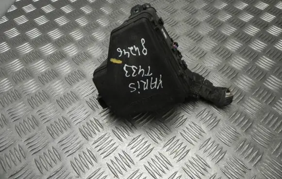Toyota Yaris Fuse box set 826620D120 G4246