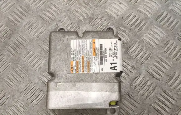 Toyota Avensis T270 Airbag control unit/module 8917005390