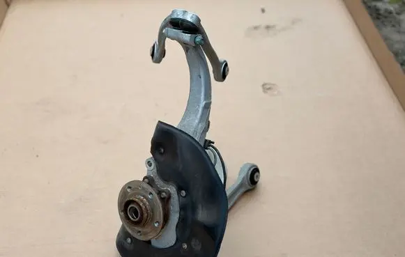Audi A8 S8 D4 4H Front wheel hub spindle knuckle 4H0407242L 260315 07022221192S