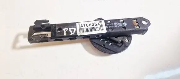 Volkswagen Golf III Seat belt adjustment rail 1h0857819 560081004c