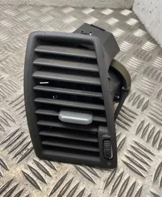 Volvo XC90 Dashboard side air vent grill/cover trim 3409398