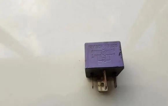 Renault Laguna I Other relay 12V50A03525 12V50A03.525