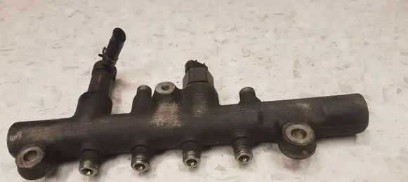 Fuel pressure sensor