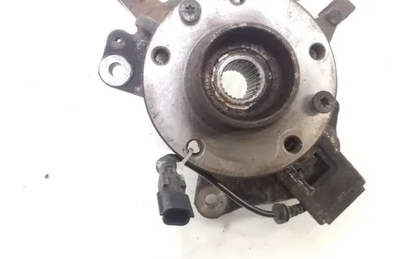 Front wheel hub spindle knuckle