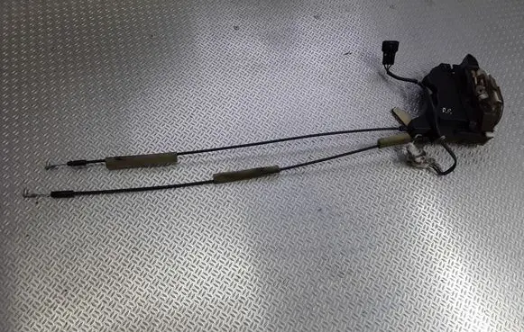Mitsubishi Grandis Front door lock