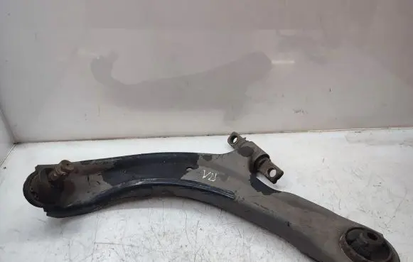 Nissan Qashqai+2 Front control arm