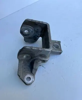 Mitsubishi Lancer Evolution Gearbox mounting bracket