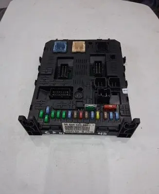 Citroen C4 III e-C4 Comfort/convenience module 966405908001