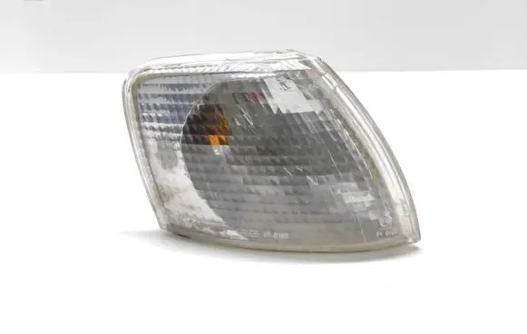 Volkswagen PASSAT B5 Front indicator light 185103B
