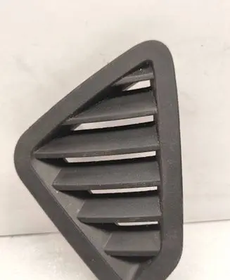 Rear air vent grill