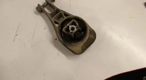 Opel Mokka X Gearbox mount 95350019
