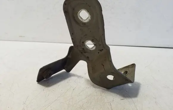BMW i4 Fender mounting bracket 7486804