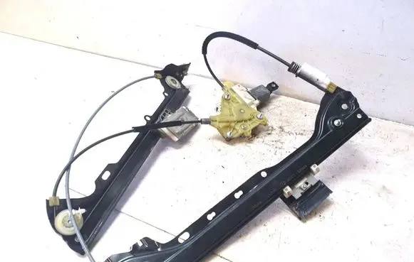 BMW X1 E84 Front door window regulator with motor 0130822403