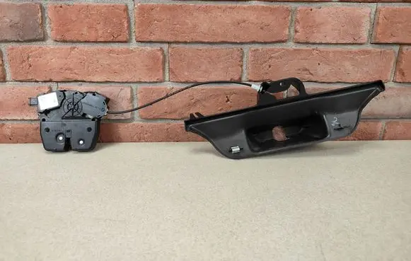 BMW X5 E70 Tailgate/trunk/boot lock/catch/latch 7234379