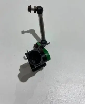 Headlight/headlamp level sensor