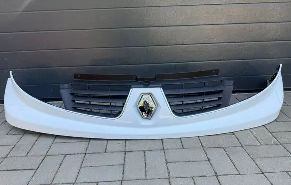 Renault Trafic II (X83) Front bumper upper radiator grill 623100247R