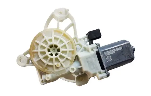 Mercedes-Benz E W213 Front door window regulator motor A0009065706