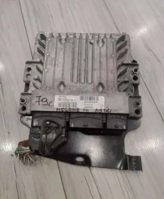 Renault Megane III Engine control unit/module ECU S180067106A