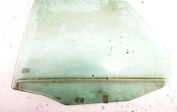 Volvo S40, V40 Rear door window glass