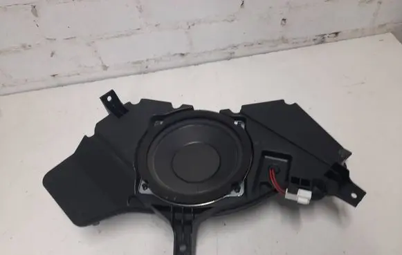 Hyundai Veloster Front door speaker 963802V100