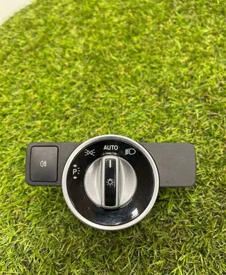 Mercedes-Benz C W204 Light switch A2129050551