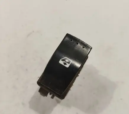 Renault Megane II Electric window control switch 315024A