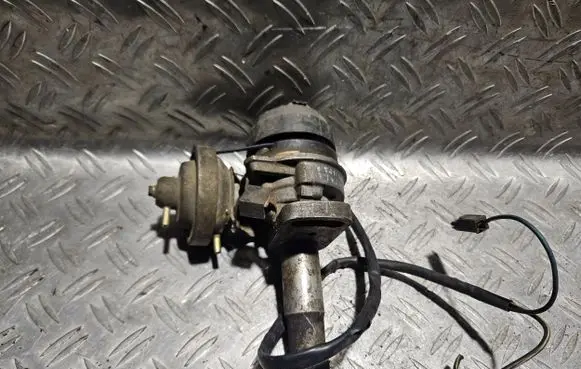 Mazda 626 Spark distributor T4T66073
