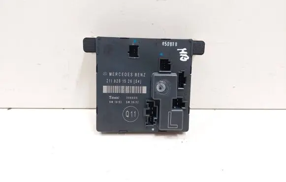 Mercedes-Benz E W211 Door control unit/module 2118201526