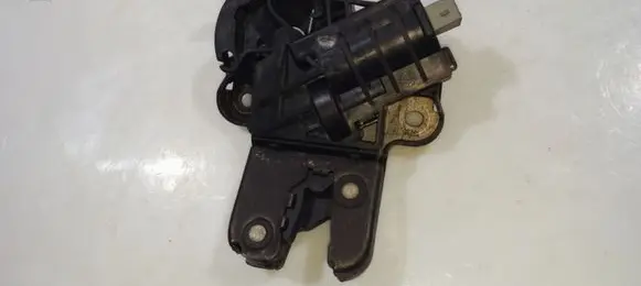Audi A6 S6 C6 4F Tailgate/trunk/boot lock/catch/latch 4F5827505A