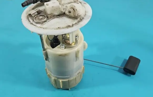 Renault Megane II In-tank fuel pump IMPRK1596911