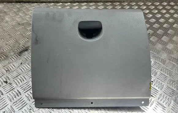Dacia Sandero II Glove box