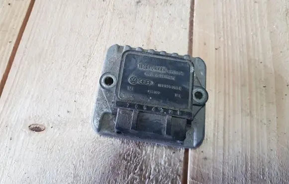 Volkswagen PASSAT B4 Ignition amplifier control unit 191905351B