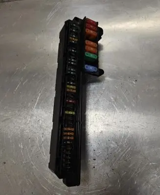 BMW 5 E60 E61 Fuse module 695733002